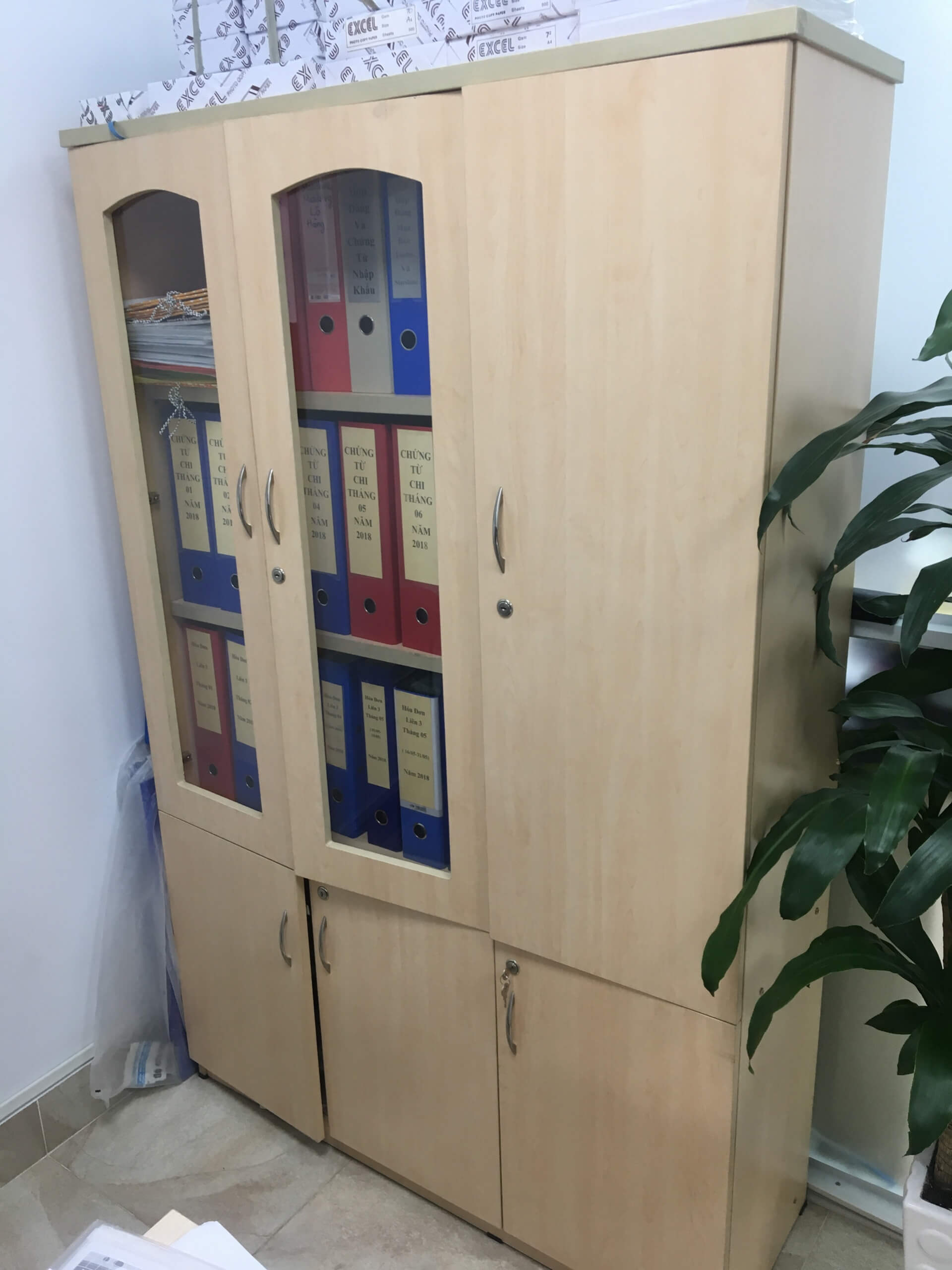 Chắt lọc kinh nghiệm sử dụng tủ gỗ văn phòng cực bền